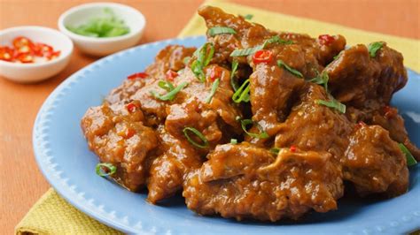   Gezoete Spareribs van Huaibei: Een zoete en pikante tango op je smaakpapillen!