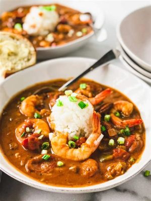  Gumbo: Een romige feestmaal vol creoolse smaken en hartverwarmende kruiden!