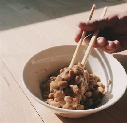 納豆 食べ合わせ：宇宙の謎と味覚の冒険